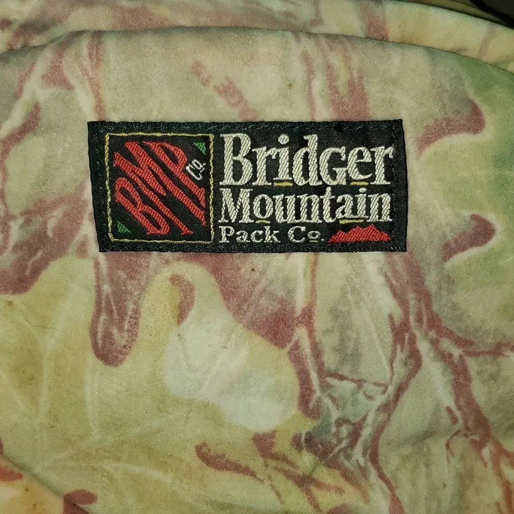 Vintage Bridger Mountain Internal Frame Backpack Daypack Camo Hiking Hunting
